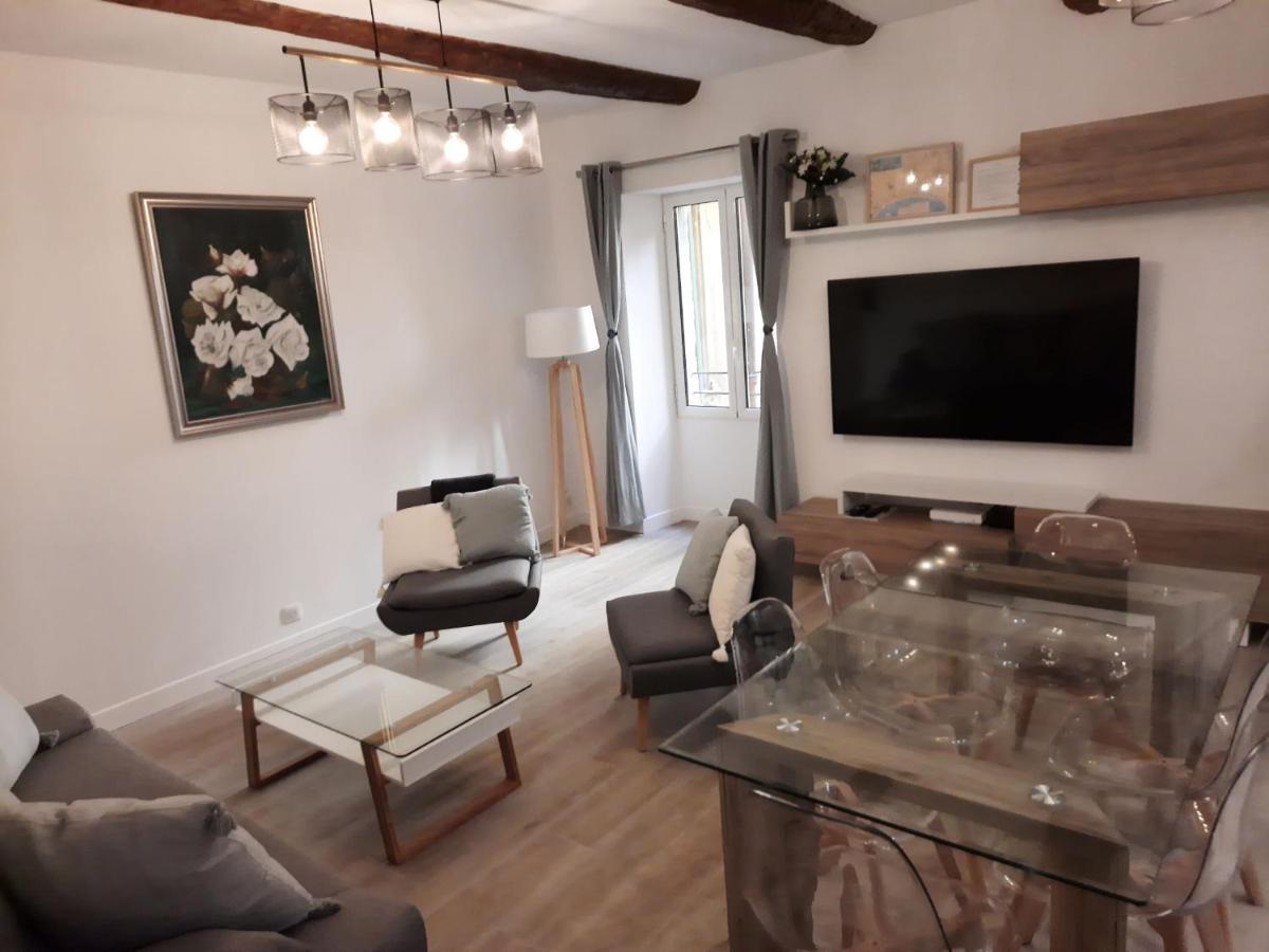Beautiful Old Town Flat, Near The Beach Nice Exteriör bild